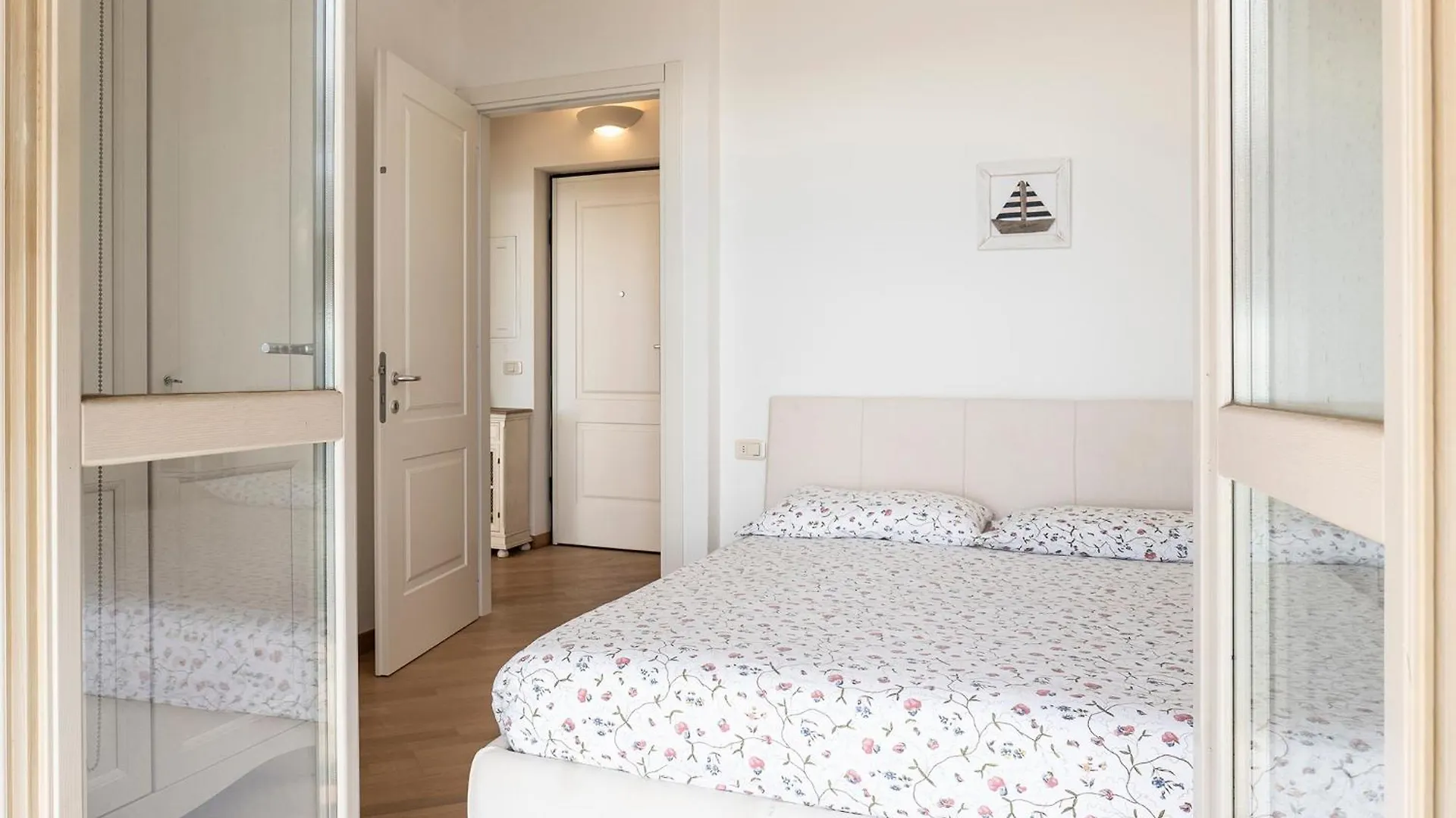 Daire Cezanne - Comfy Flat With Terrace And Lake View Parzanica